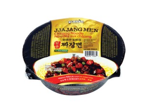 一品ジャージャー麺カップ